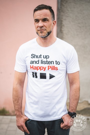 Zdjęcia produktu Koszulka HAPPY PILLS SHUT UP AND LISTEN TO HAPPY PILLS white